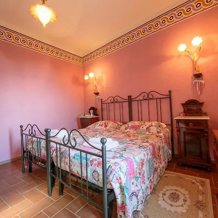 San Siro Sleeps 4
