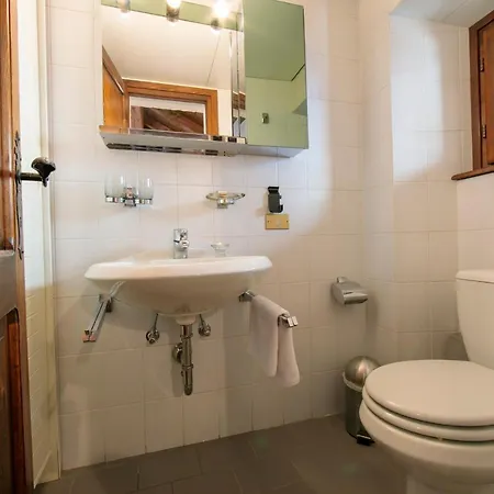 San Siro Sleeps 4 Apartment *